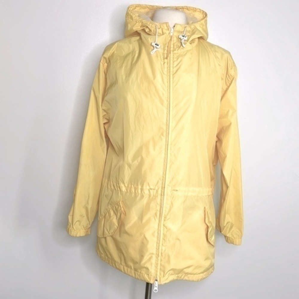 Woolrich women’s yellow lightweight hooded windbreaker rain jacket medium